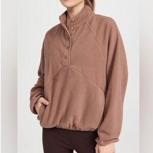 Beyond Yoga Tranquility fleece pullover in Nutmeg